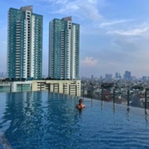 On est en novembre : c'est l'exact bon moment pour poster les photos prises cet été en Indonésie 🇮🇩 😎.#Indonesia #Jakarta #city